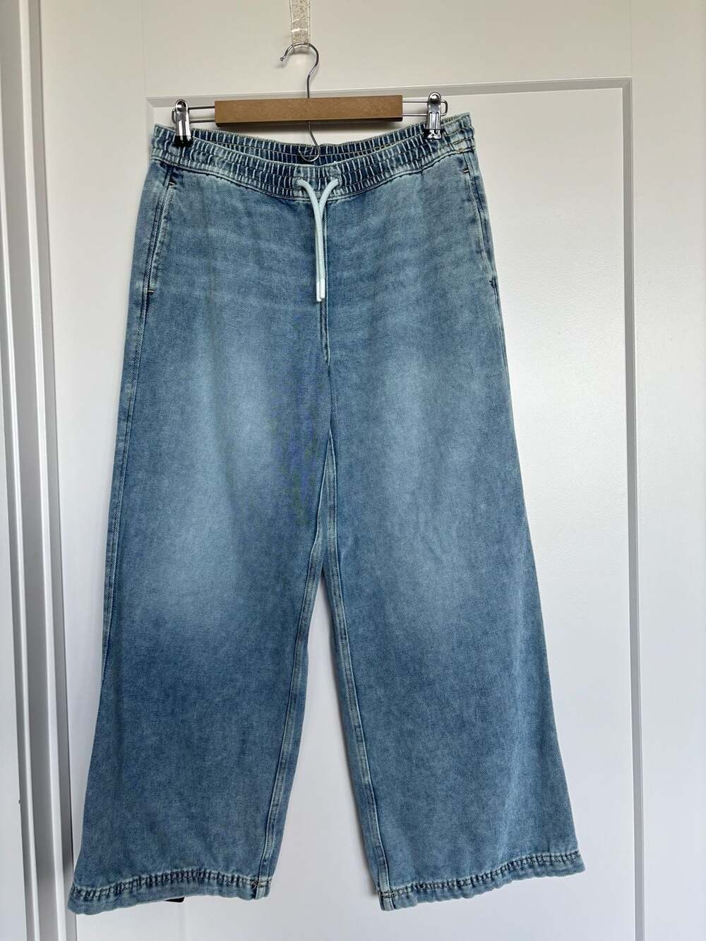 H&M Divided Light Blue Denim Pull-On Wide-Leg Pants with Drawstring Waist Size S